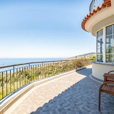 Ocean Skyline * Arco da Calheta (Madeira)